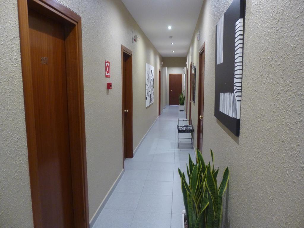 Pension Iznajar Barcelona Luaran gambar